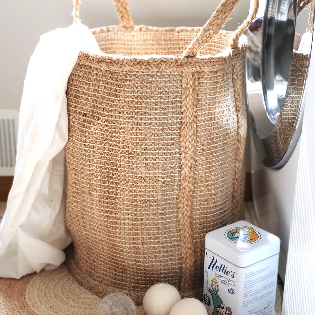 Handwoven Wicker Laundry Hamper l Bono Hamper - Natural