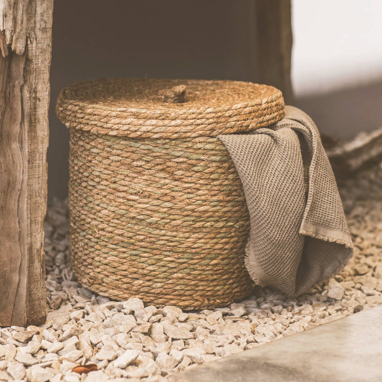 Seagrass Basket with lid