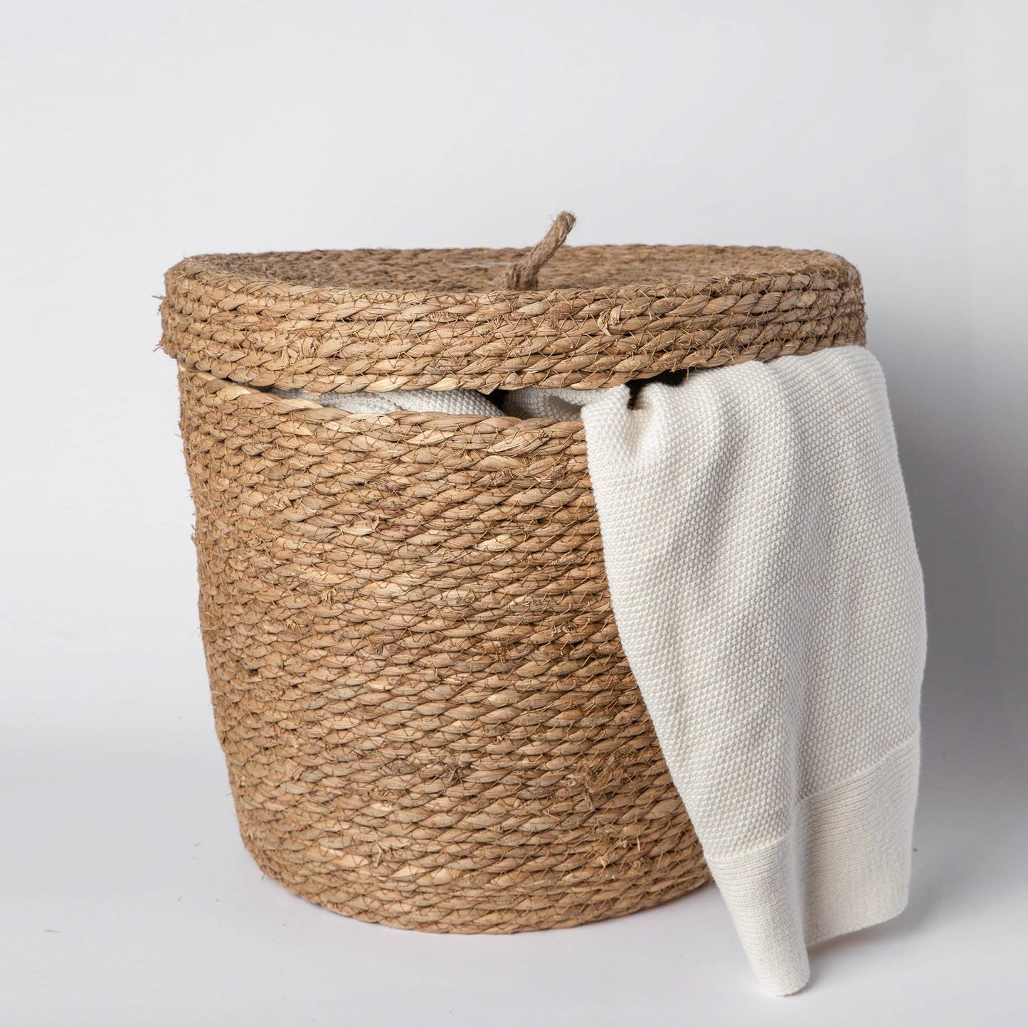 Seagrass Basket with lid